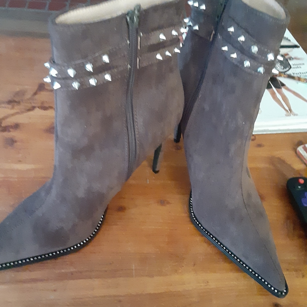 Brown stiletto booties Chase and Chloe
